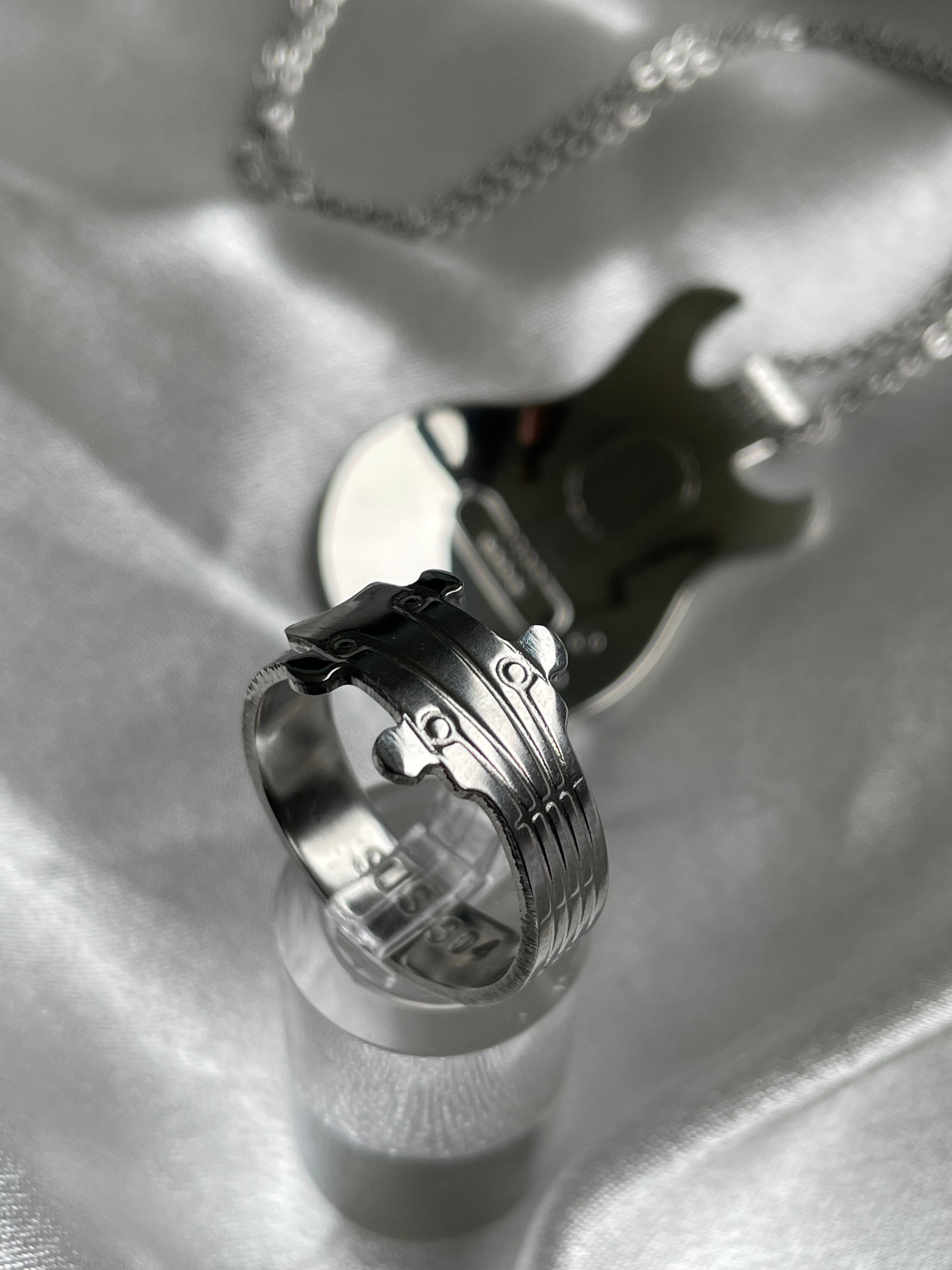 Stainless steel basgitaar ring - custom size